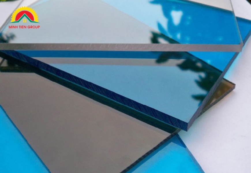 Tấm lợp lấy sáng cách nhiệt Polycarbonate đặc ruột