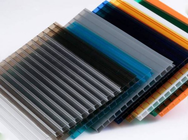 Tấm Polycarbonate dạng rỗng 8mm phổ thông