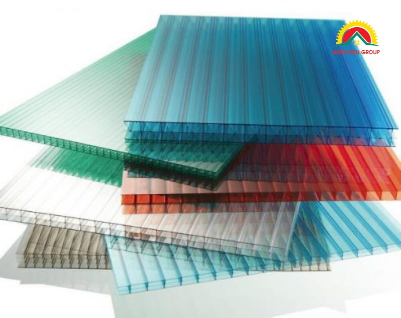 Đa dạng về màu sắc và kích thước tấm poly che nắng