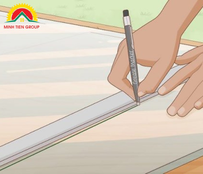 Bước 1: Chuẩn bị và cài đặt lưỡi cưa