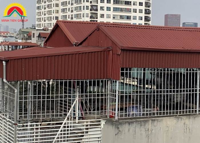 mái che sân thượng nhà ống