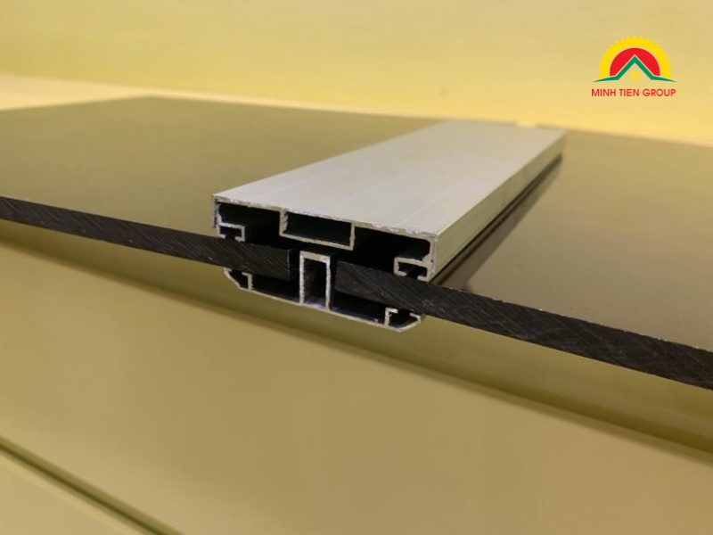Kẹp sập nhôm giúp tăng cường độ cứng