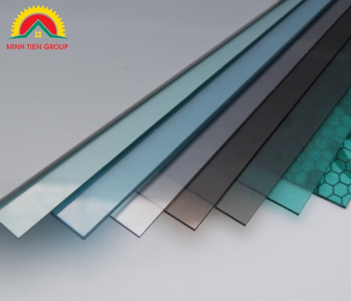 Tấm lấy sáng polycarbonate đặc ruột