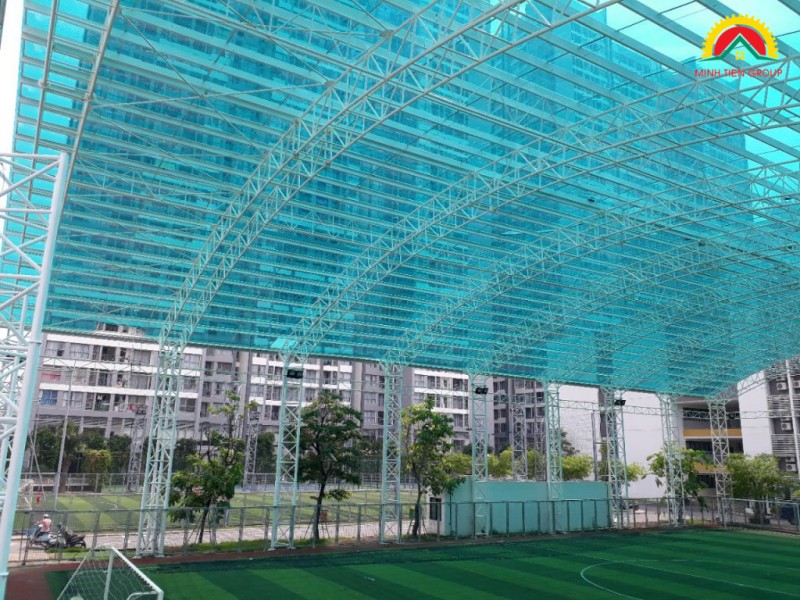 Chủ đầu tư hài lòng về dự án xây dựng sân bóng trường THCS Vinschool