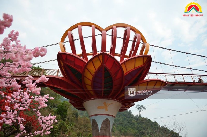 Công trình cầu Tình Yêu Mộc Châu
