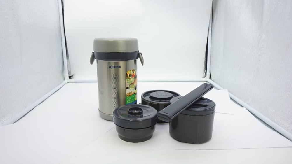 Hộp cơm giữ nhiệt Zojirushi SL-NC09-ST - 0.84L - Màu bạc 3 Thành phần và cấu tạo của Hộp cơm giữ nhiệt Zojirushi SL-NC09-ST