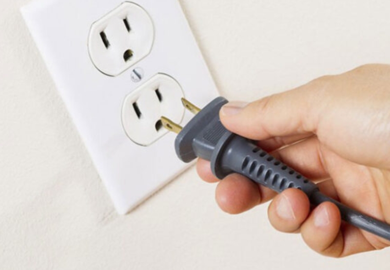 Hướng dẫn sử dụng nồi cơm điện Zojirushi từ A đến Z 6 Rút phích điện ra khỏi ổ cắm sau đó cắm lại để reset lại nồi