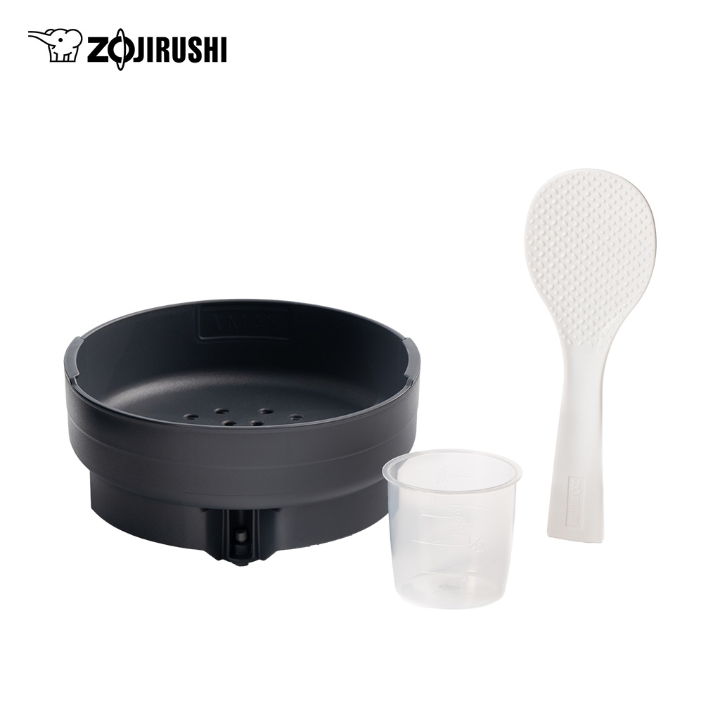 Cốc đong của nồi Zojirushi là 180ml và khác với cốc đong thường là 250ml nên cần lưu ý để tránh việc đong sai