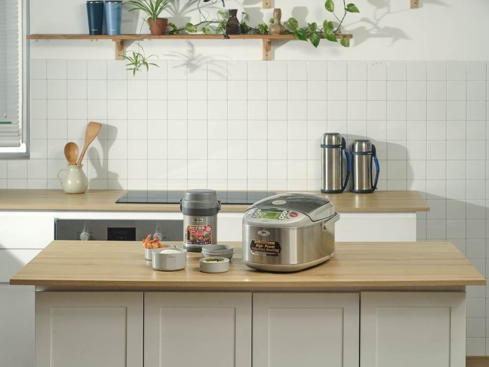 Nồi cơm điện tử cao tần Zojirushi NP-HBQ10-XA -1.0L